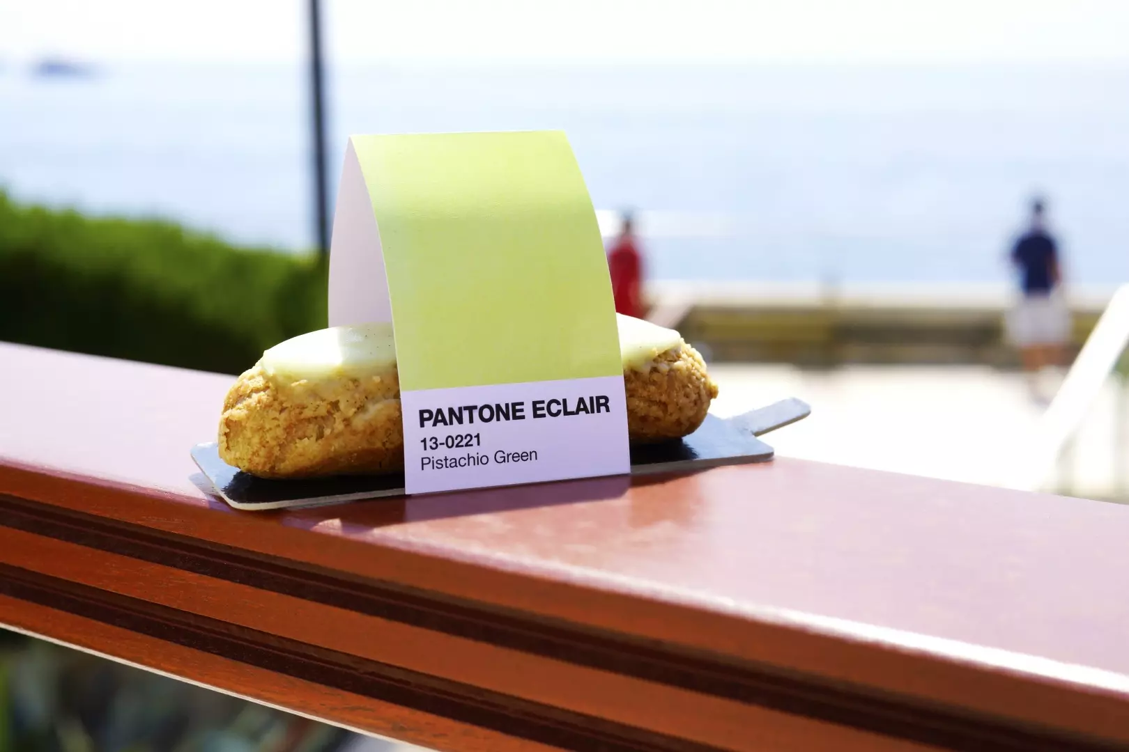 pantone-cafe-patisseries