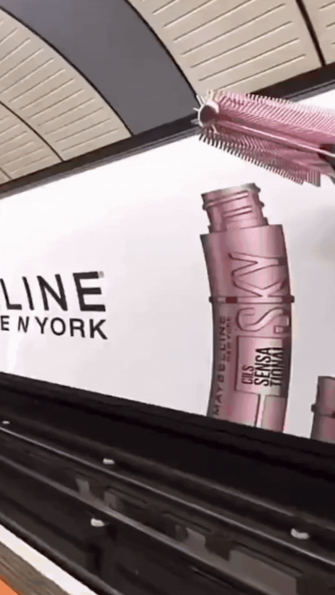 street-marketing-maybelline-realite-augmentee