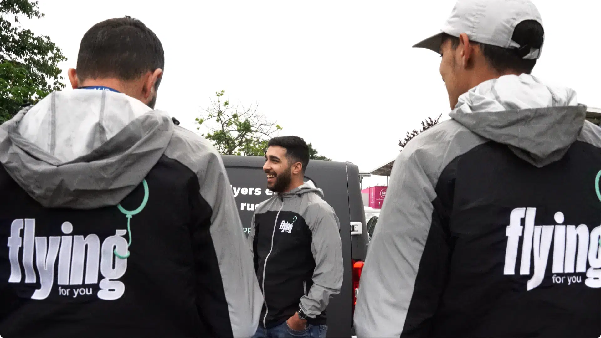 équipes-de-distributeurs-formes-et-professionnels