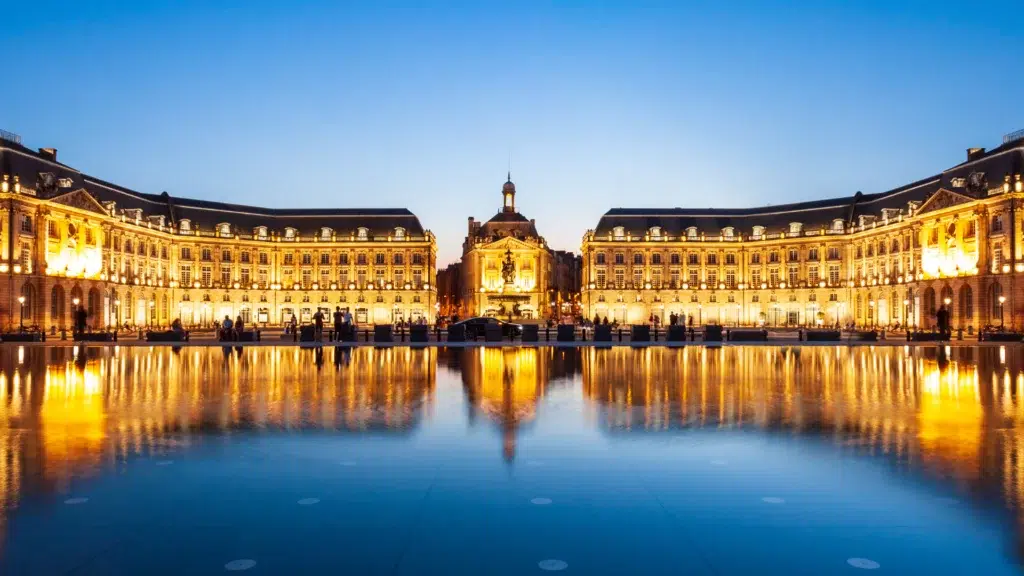 distribution-de-flyers-a-bordeaux-formats-ciblage-et-etapes