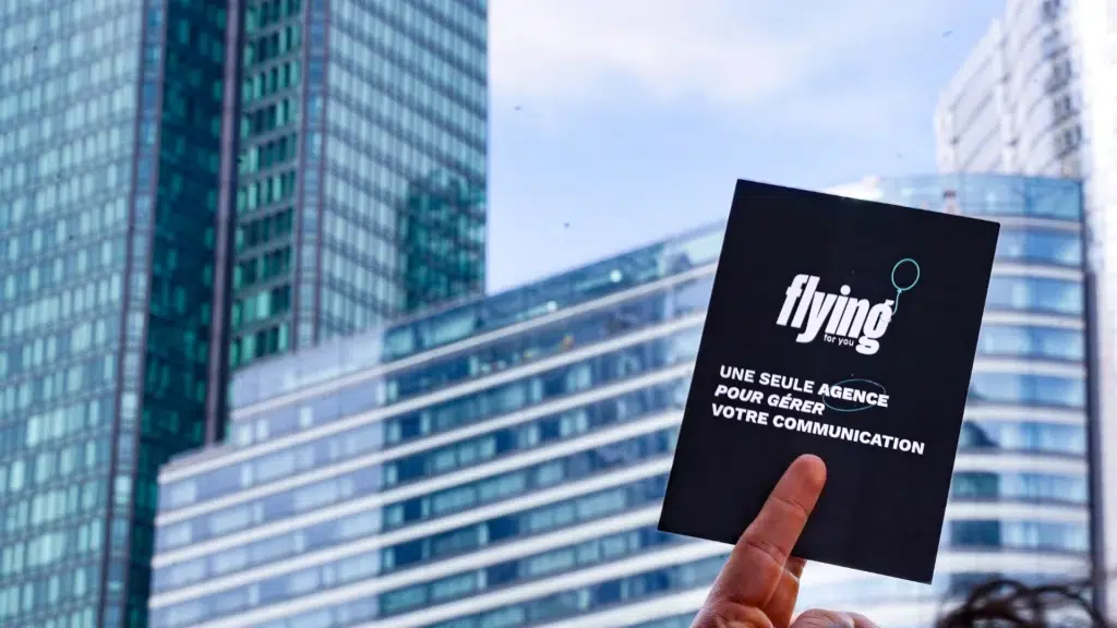 comprendre-le-lien-entre-distribution-de-flyers-et-design-percutant